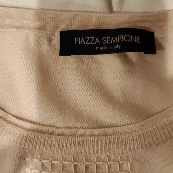 Top - Picture 5 of 10